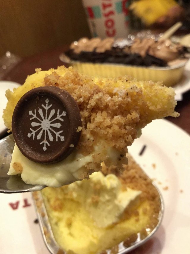 芒果椰香慕斯蛋糕
