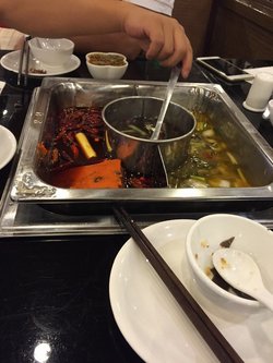 酸菜鱼鸳鸯锅