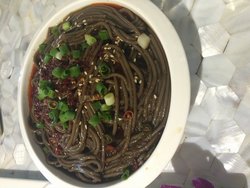 凉拌蕨根粉