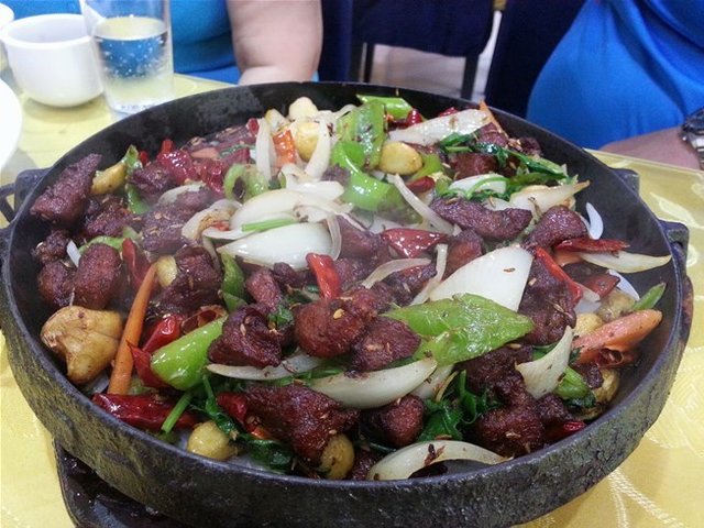 铁板牛肉粒