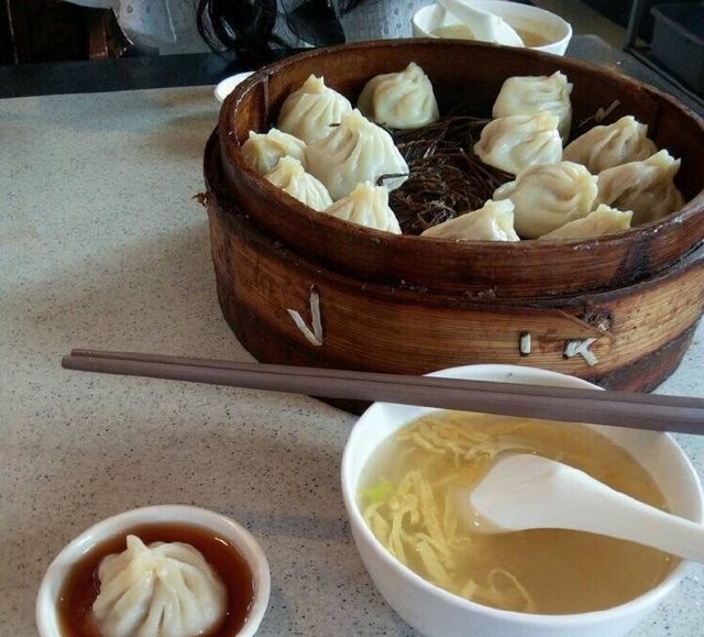 鲜肉小笼包
