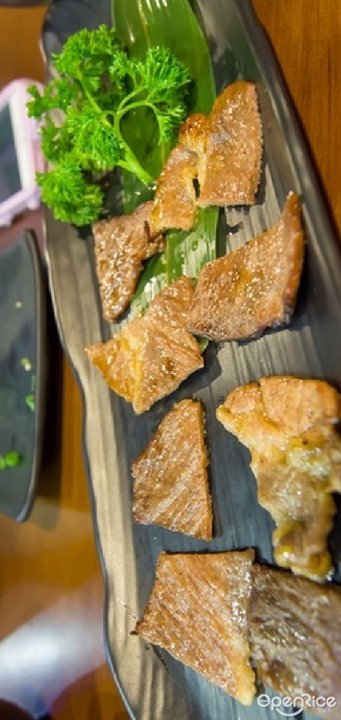 汁烧黑毛牛肉