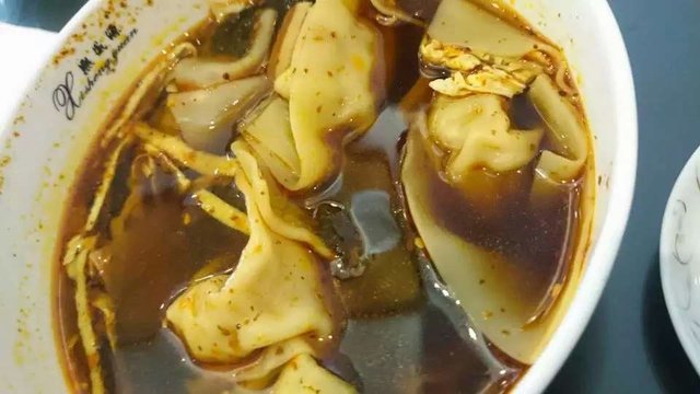 红汤馄饨