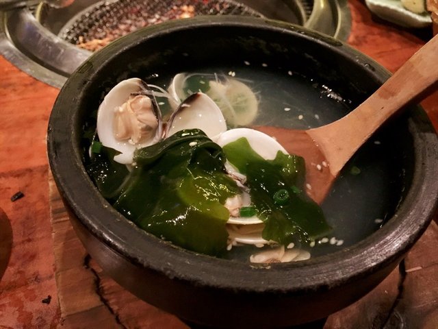 清酒煮香蒜曲蚬仔汤
