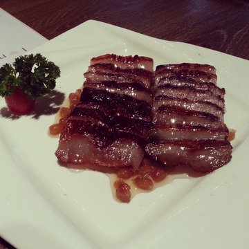 蜜汁炭烧猪颈肉