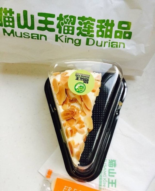 榴莲千层蛋糕