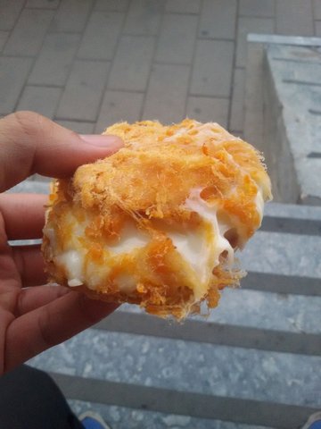 肉松沙拉蛋糕