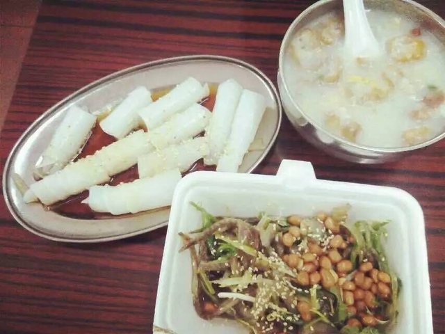 祖传爽鱼皮22+传统艇仔粥7+豉油王蒸猪肠粉3