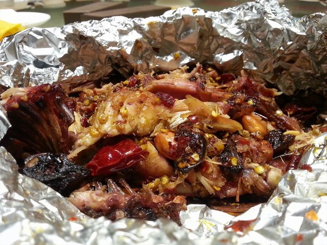 麻辣手撕烤兔