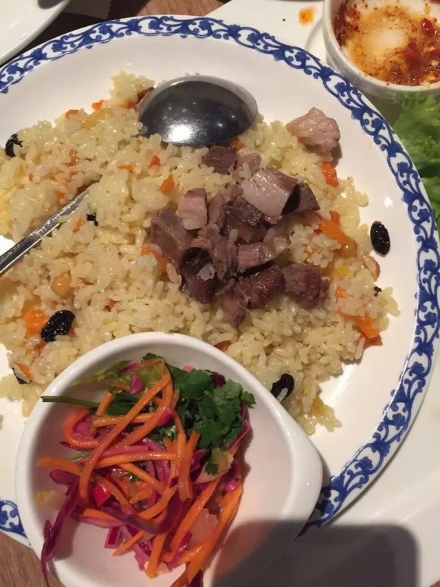 羊肉手抓饭