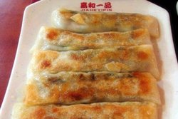 猪肉大葱的锅贴