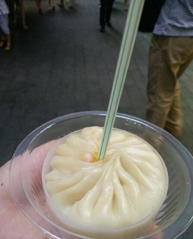 蟹黄灌汤包