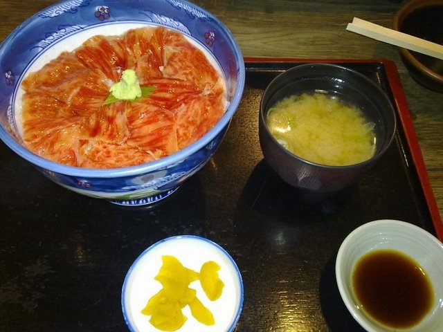 牛肉刺身