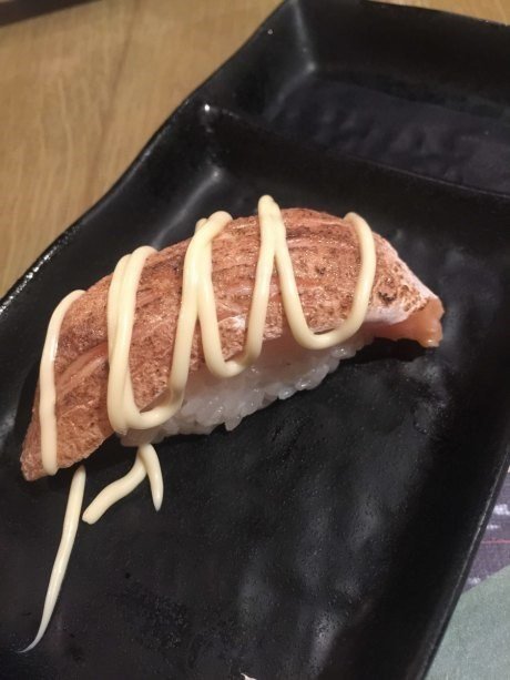 火炙三文鱼寿司