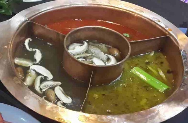 菌王奇香锅