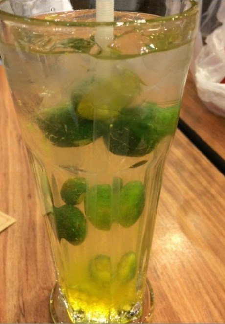 青柠檬苏打水