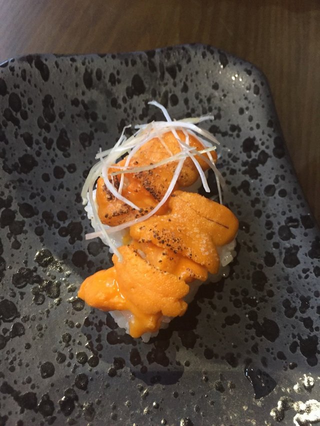 火炙海胆寿司