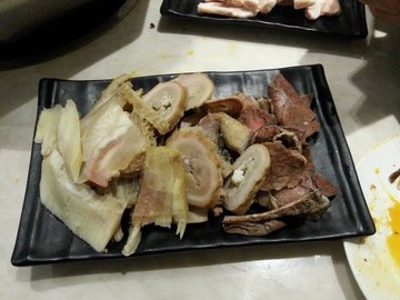 翘脚牛肉拼盘