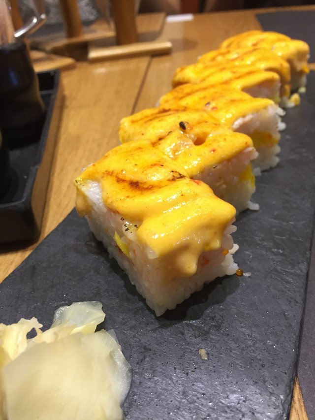 三文鱼热浪千层寿司