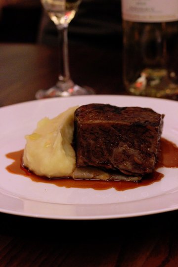 文火慢炖牛肋扒