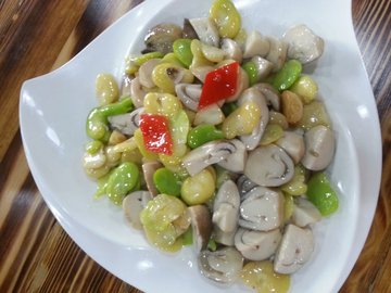 蚕豆草菇