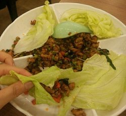 香草肉碎生菜包