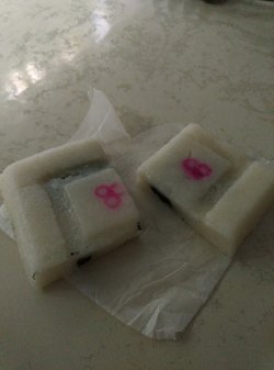 黑洋酥糯米糕