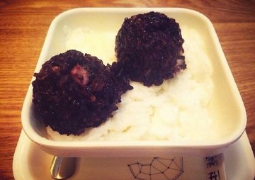白雪黑糯米