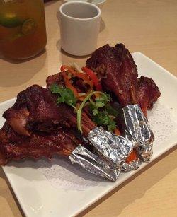 鸭下巴