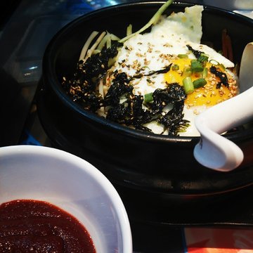 韩国石锅拌饭
