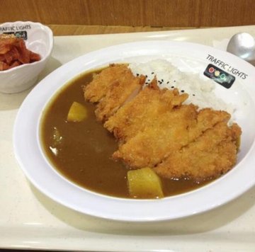 炸鸡排咖喱饭