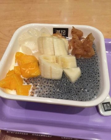 白雪黑珍珠