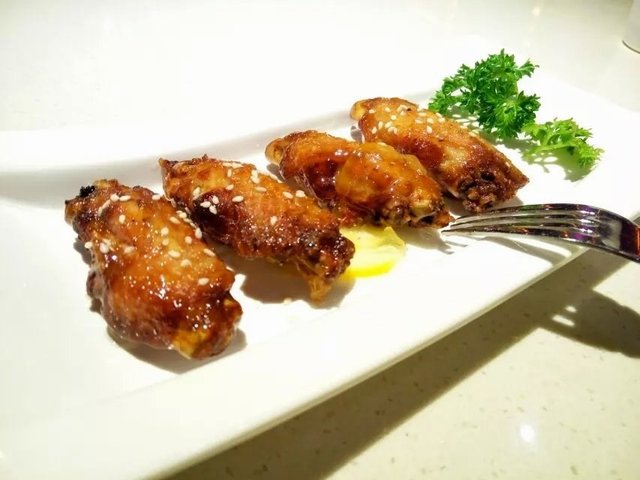 蜜糖芝麻烤鸡翅