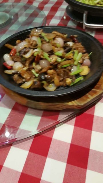 葱爆铁板羊肉