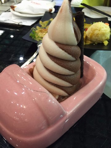 便便冰激凌