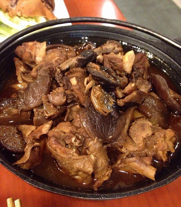 菌香压锅走地鸡