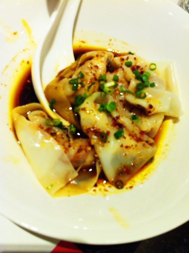 红油虾肉抄手