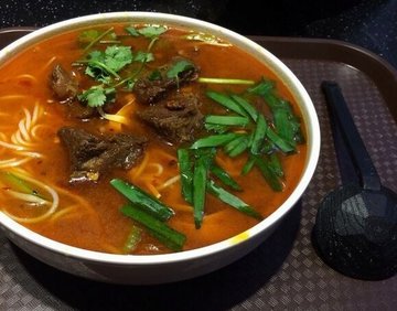 牛腩火锅米线