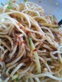 鸡丝凉面