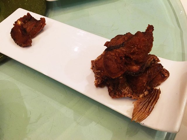 外边焦脆，吃到的肉质还很嫩。