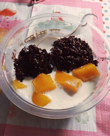 白雪芒果黑糯米
