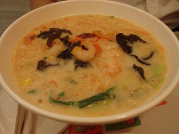 浓汤鲜虾面