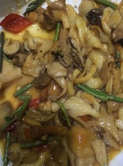 炒杂菇