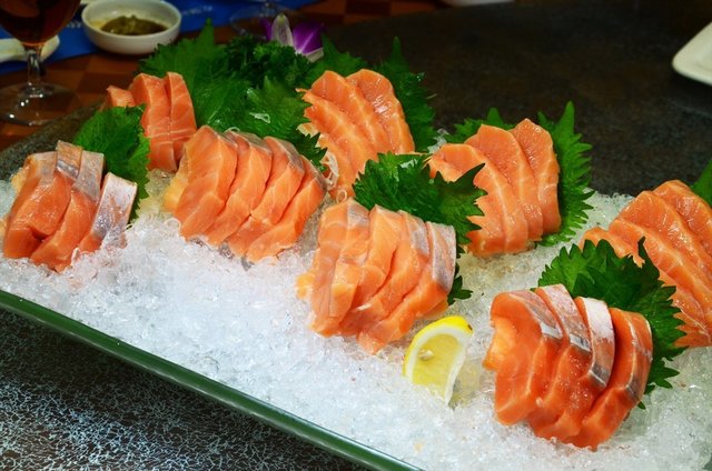 三文鱼宴套餐698元