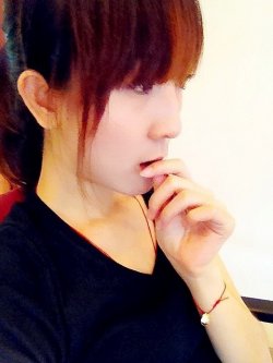 水妞妞肉球球
