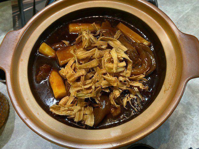 黑磨鼓牛筋牛腩煲