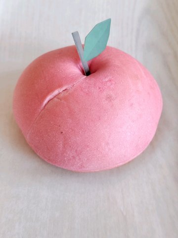 蜜桃干酪软贝果 13.8元