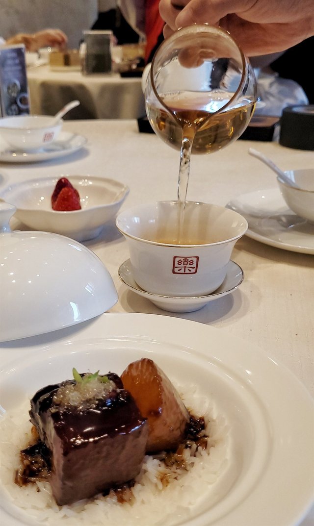 香樂園紅燒肉配指橙