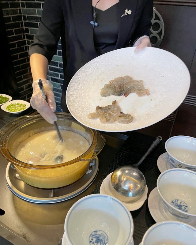 鮮蝦無骨鯽魚粥