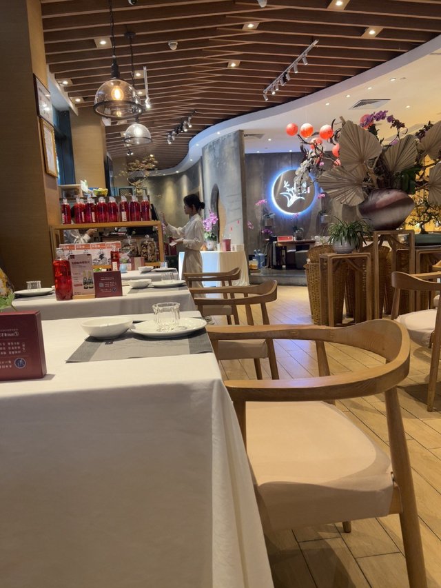 有戶外及室內用餐區